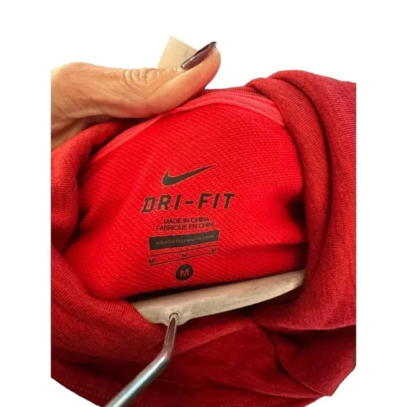Nike Dri-Fit Women's Red Cowl Neck Casual‎ Active Top Sweatshirt Size Medium - Picture 3 of 4